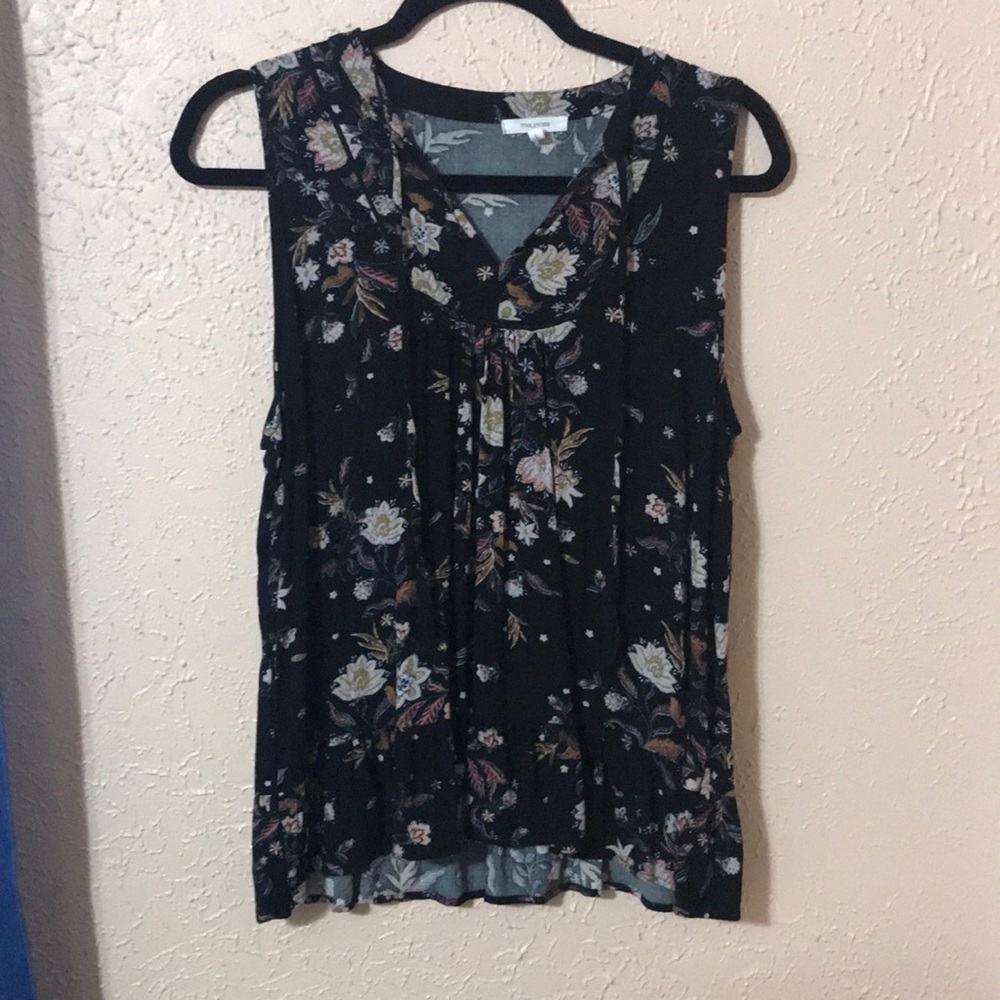 Maurices Sleevless Blouse